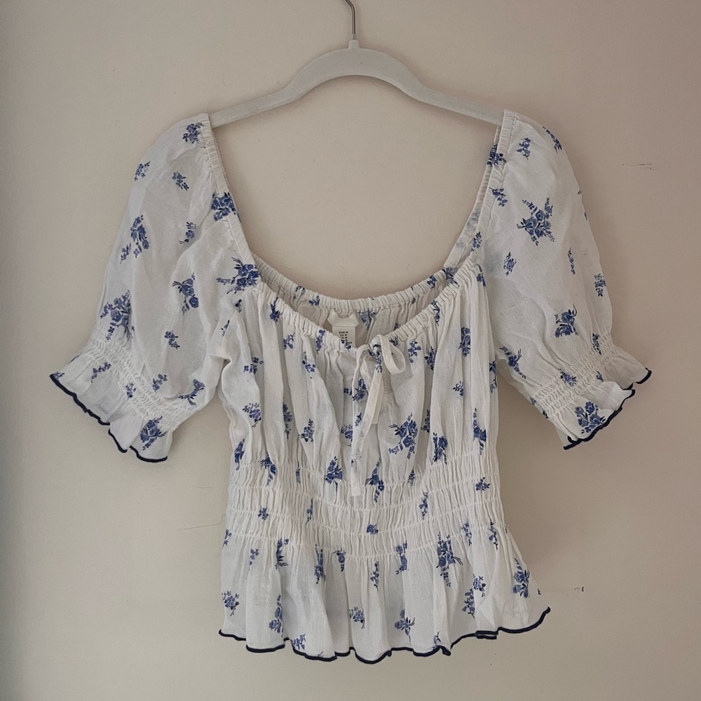 H&M Puff Sleeved Peplum Top